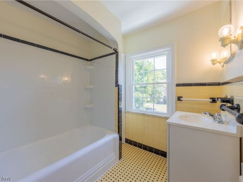 2188 Cranston Road, University Heights, OH 44118 Photo 7