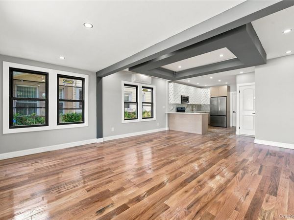 9902 200th Street , Hollis, NY 11423
