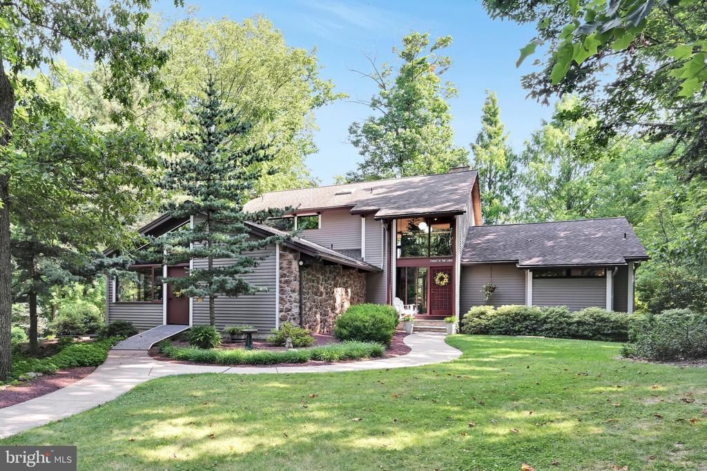 360 NETZLEY DRIVE, DENVER, PA 17517