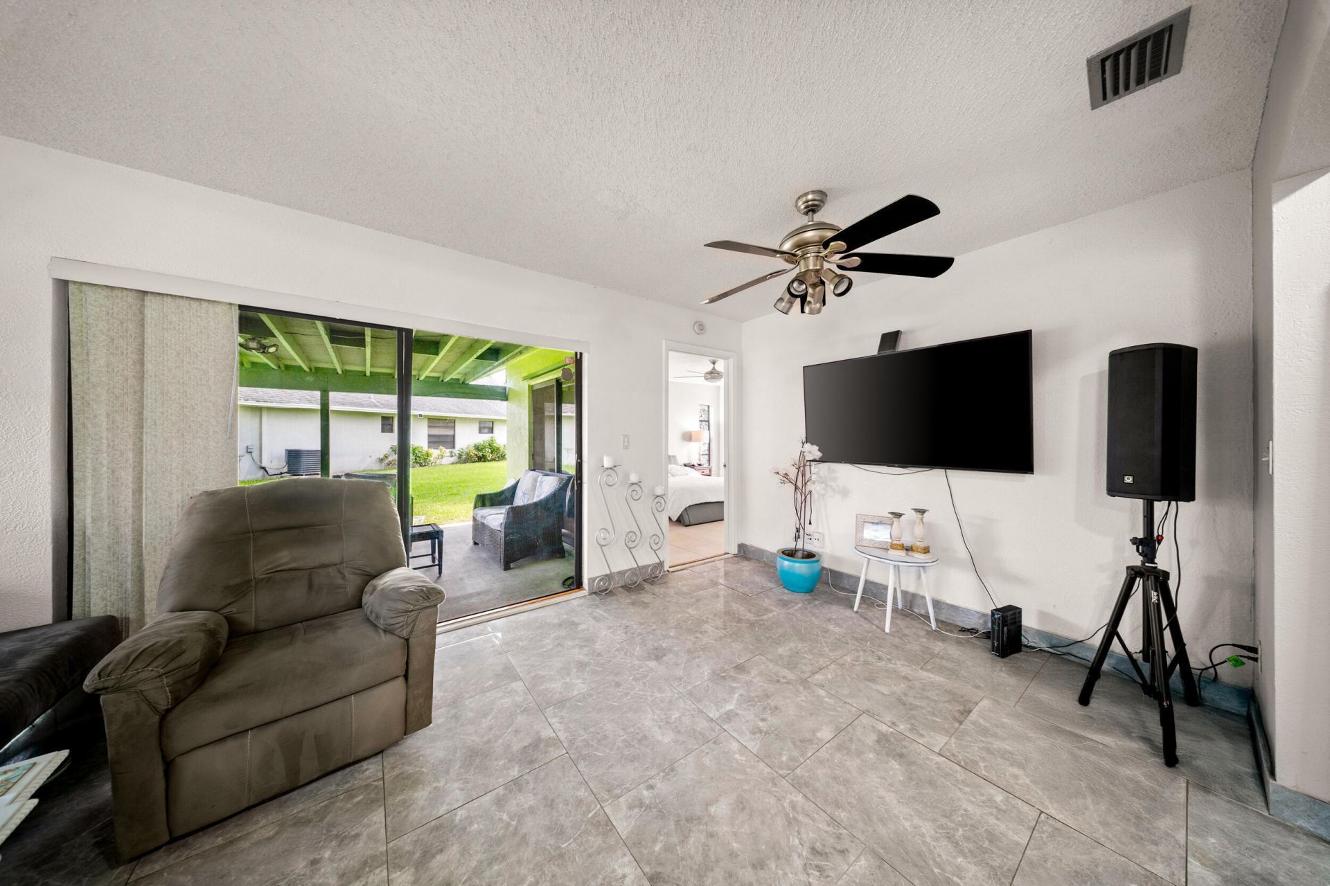 1442 Summit Run Circle, West Palm Beach, FL 33415 Photo