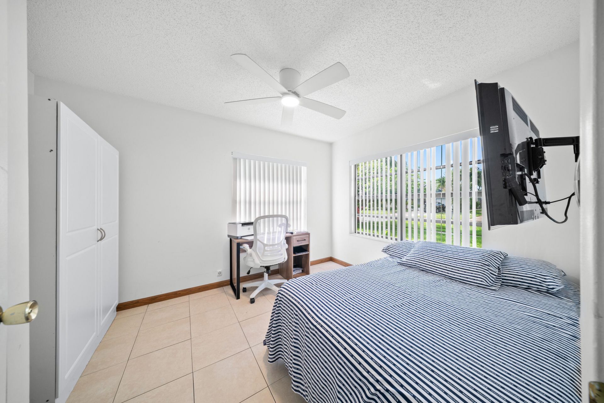 1442 Summit Run Circle, West Palm Beach, FL 33415 Photo