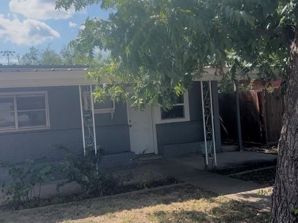 213 drinkard, Eden, TX 76837