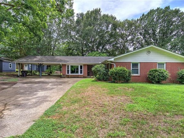 16 Jones Mill Place , Cartersville, GA 30120