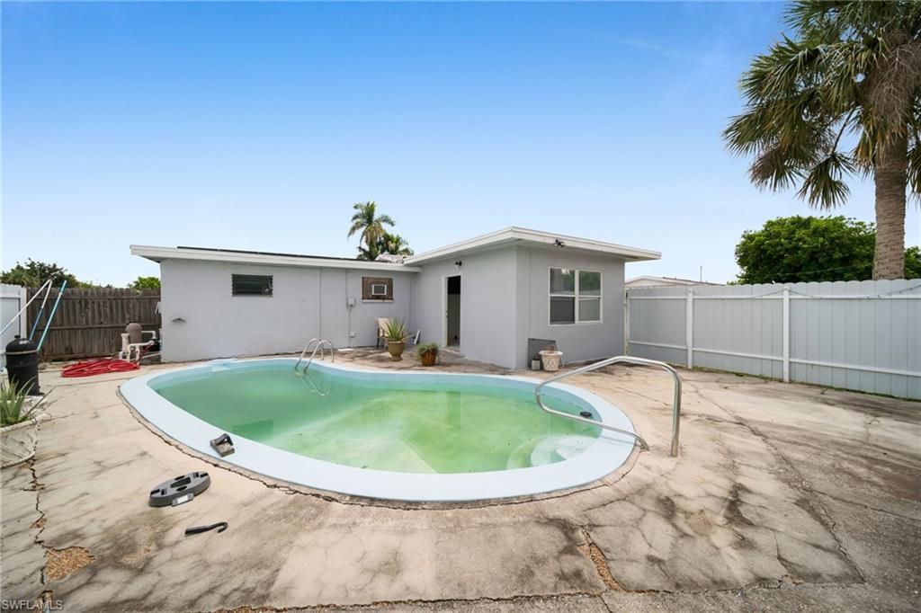 302 E Penn Rd, Lehigh Acres, FL 33936 Photo