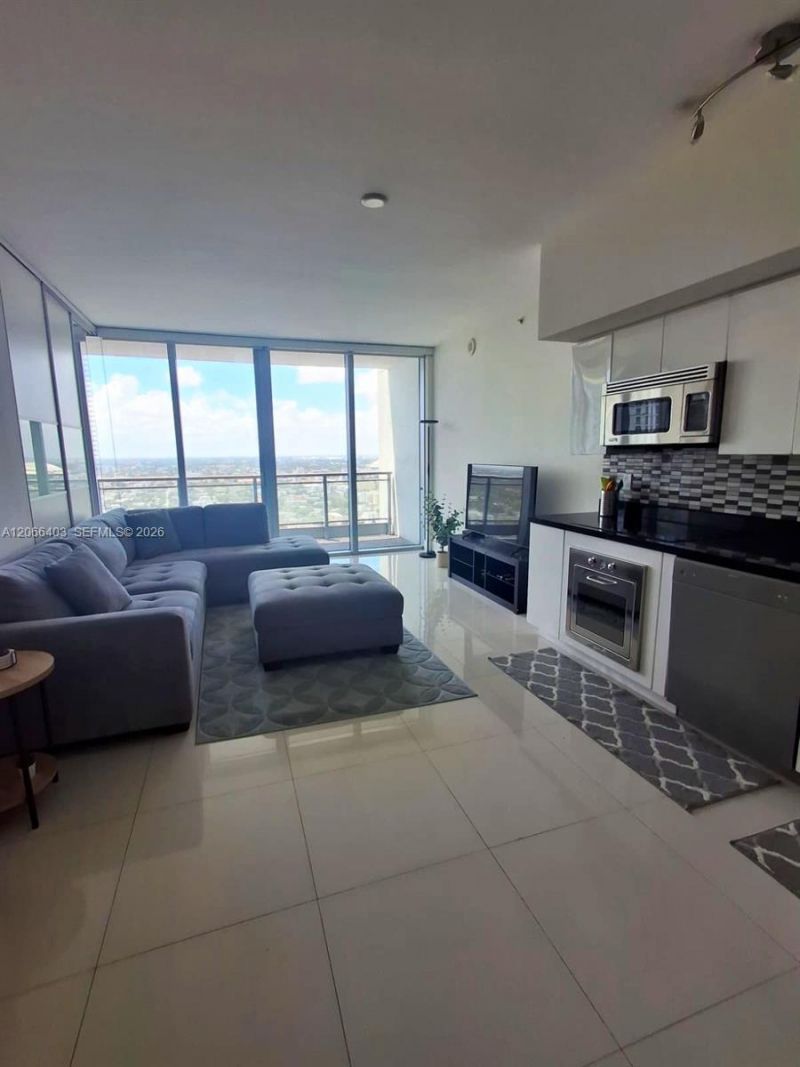92 SW 3rd St, Unit 3808, Miami, FL 33130 Photo