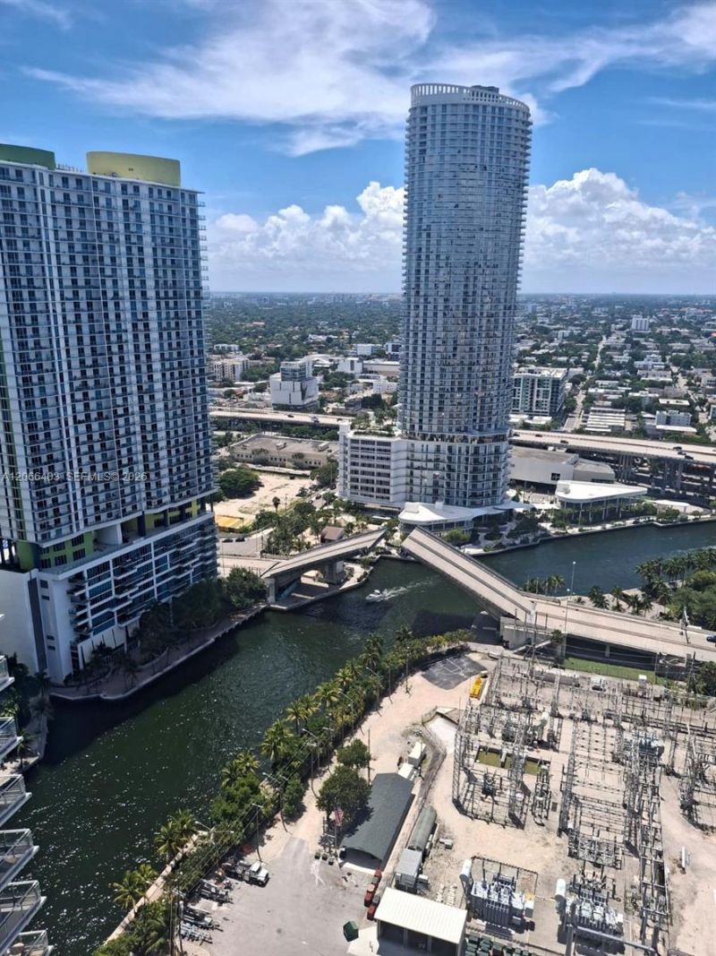 92 SW 3rd St, Unit 3808, Miami, FL 33130 Photo