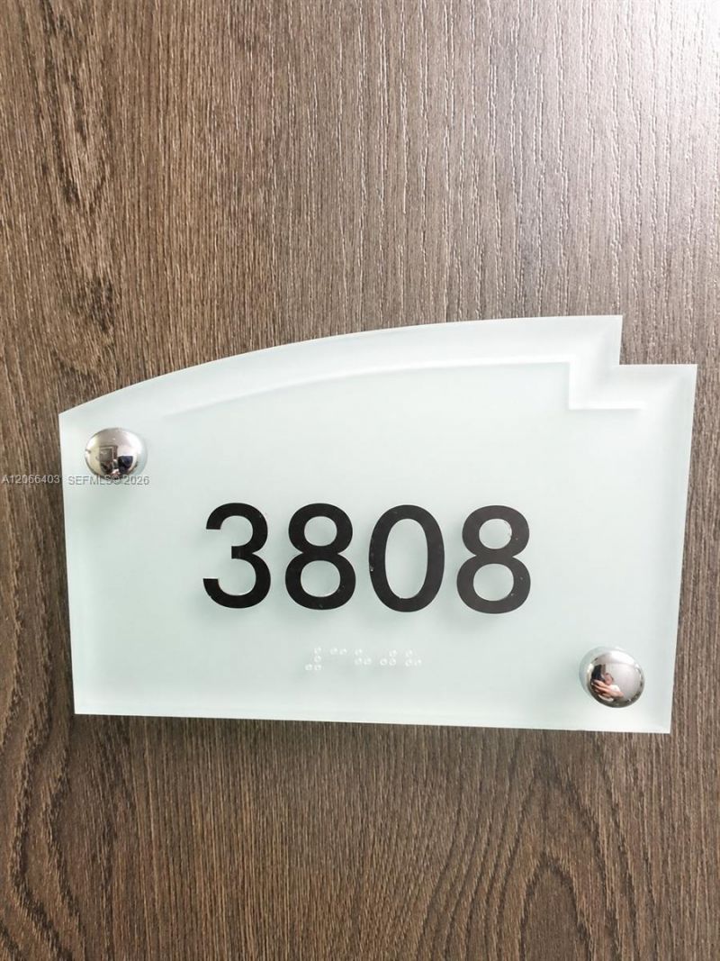 92 SW 3rd St, Unit 3808, Miami, FL 33130 Photo