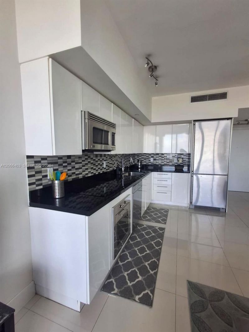 92 SW 3rd St, Unit 3808, Miami, FL 33130 Photo