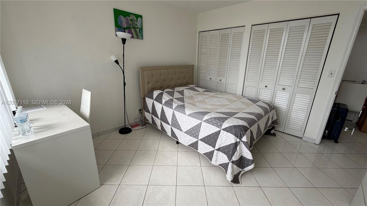 1825 S Ocean Dr, Unit 509, Hallandale Beach, FL 33009 Photo