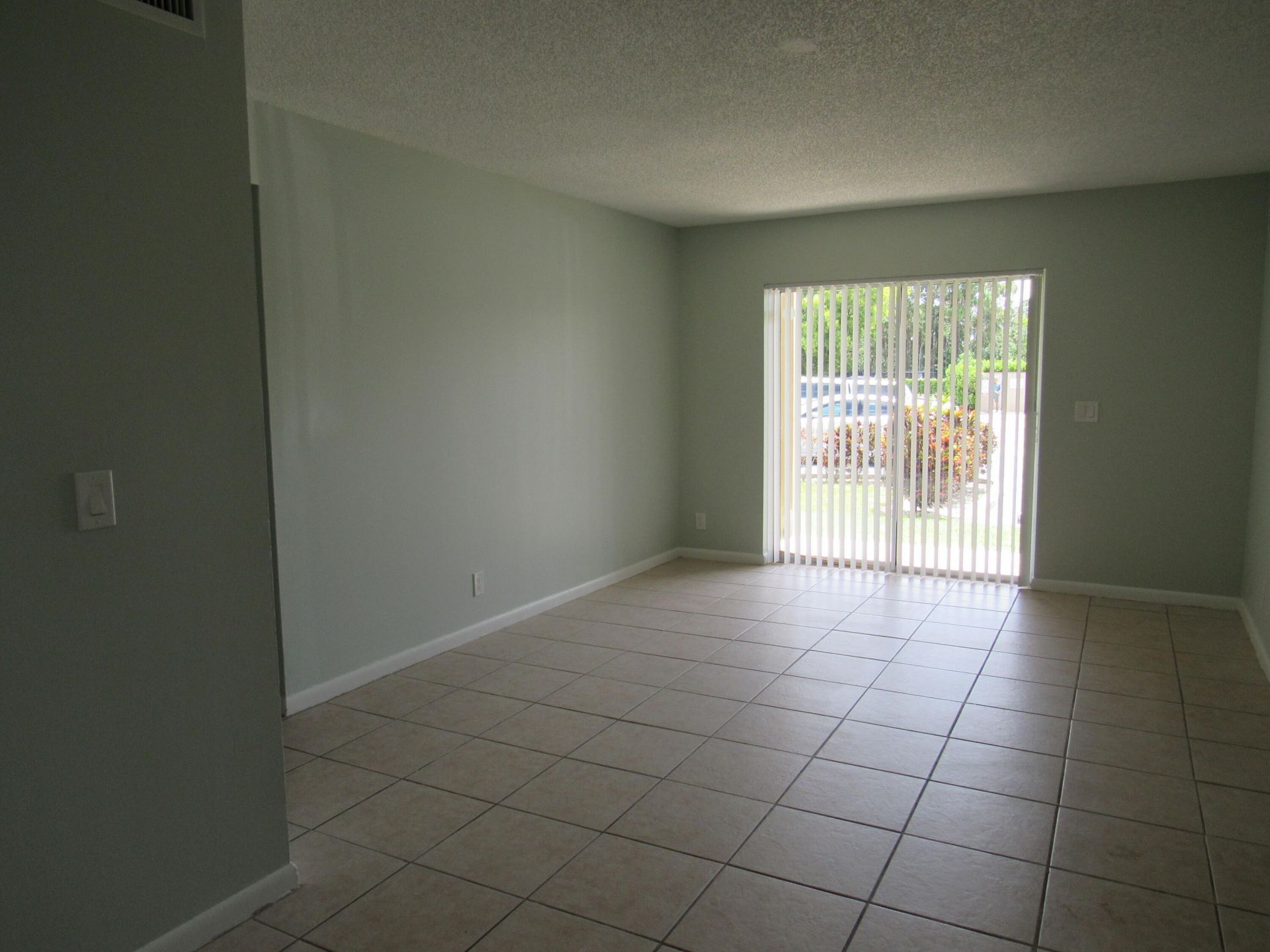 1822 Abbey Road, Unit 108, West Palm Beach, FL 33415 Photo