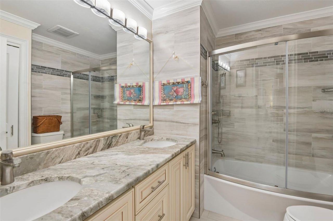 7300 Sunshine Skyway Lane, Unit 206, Saint Petersburg, FL 33711 Photo