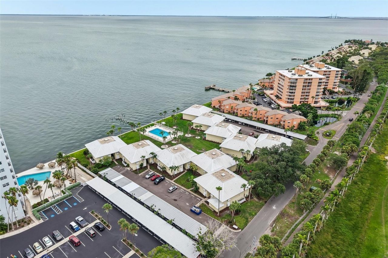 7300 Sunshine Skyway Lane, Unit 206, Saint Petersburg, FL 33711 Photo