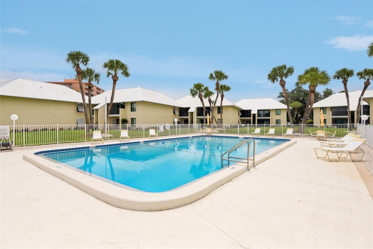7300 Sunshine Skyway Lane, Unit 206, Saint Petersburg, FL 33711 Photo