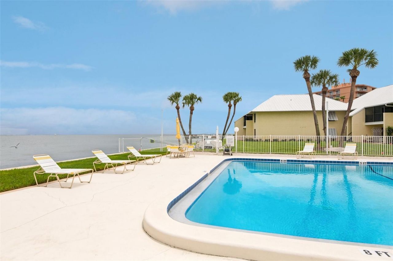 7300 Sunshine Skyway Lane, Unit 206, Saint Petersburg, FL 33711 Photo