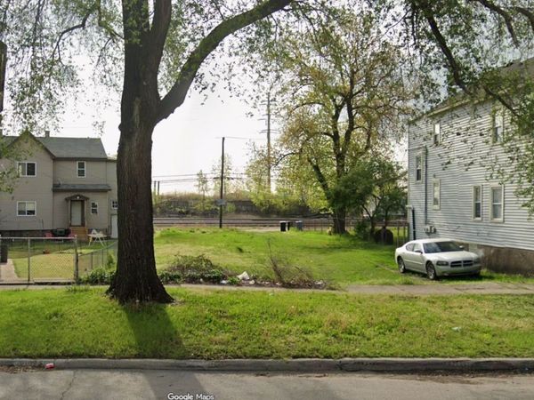 10105 S Commercial Avenue , Chicago, IL 60617