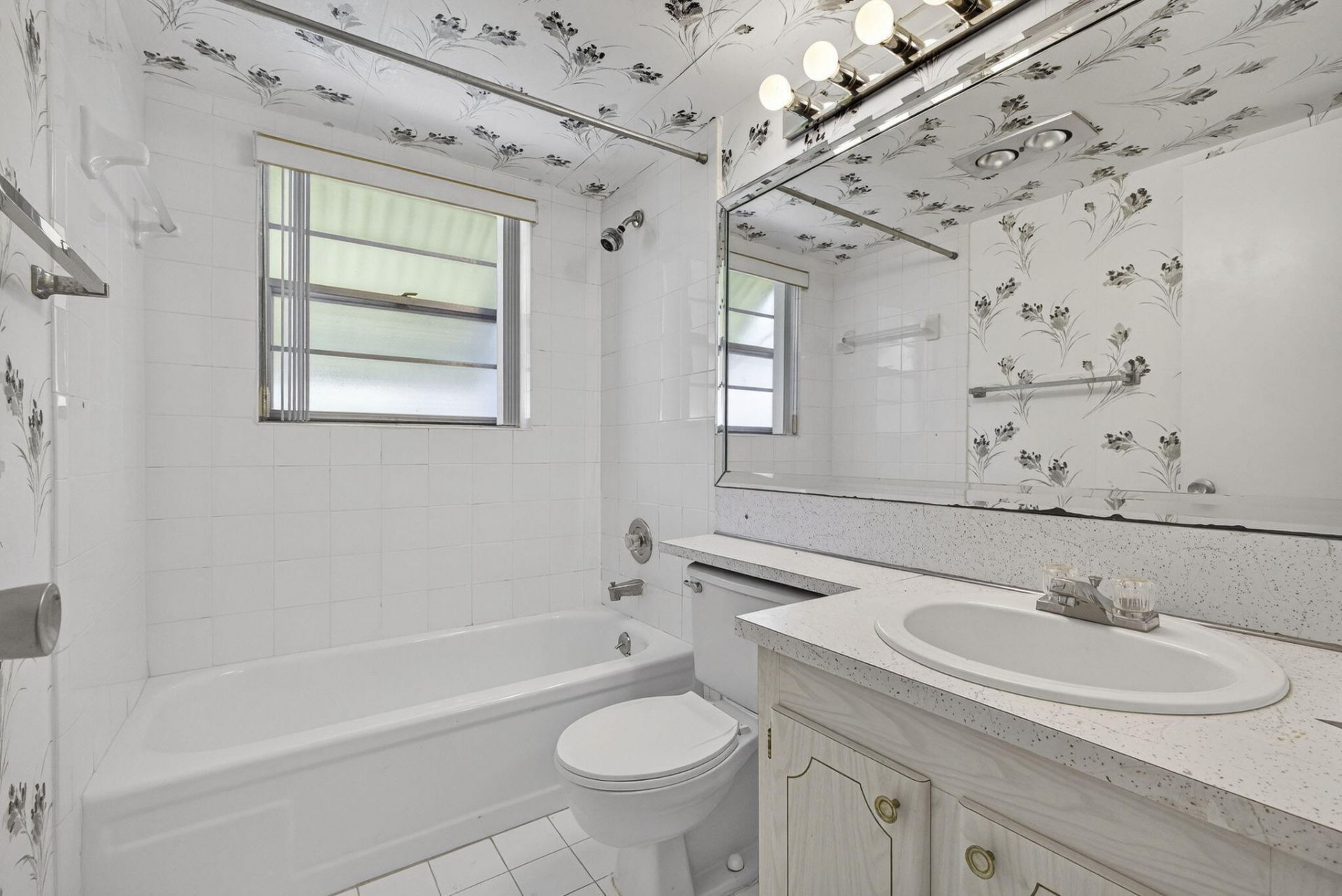 100 Sheffield E, West Palm Beach, FL 33417 Photo
