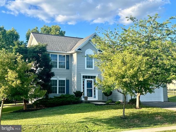 201 ELEAH'S CROSSING , GREENCASTLE, PA 17225