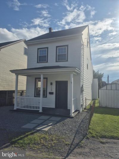 120 S MIDDLE STREET , FRACKVILLE, PA 17931