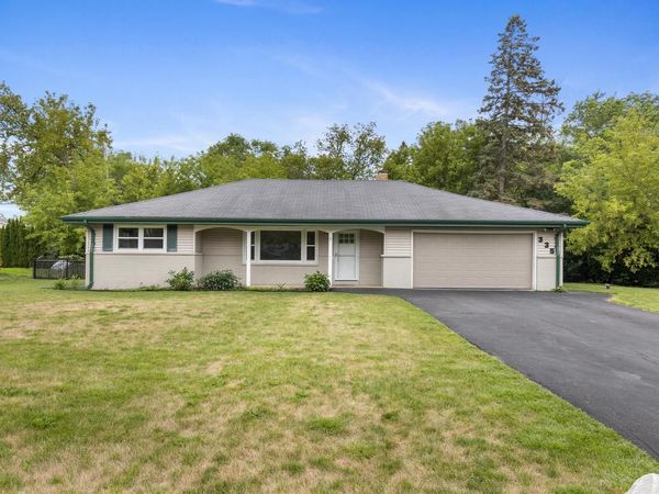 335 Fairway DRIVE, Brookfield, WI 53005