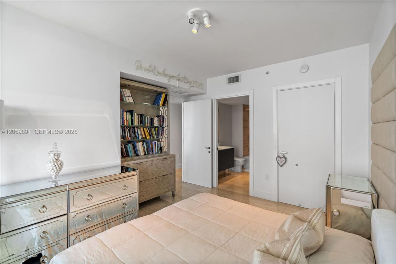 1451 Brickell Ave , Unit 1103, Miami, FL 33131 Photo
