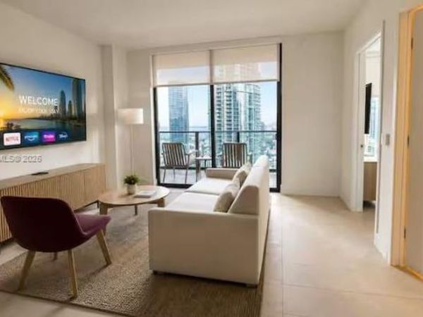 159 NE 6th St, Unit 3911, Miami, FL 33132
