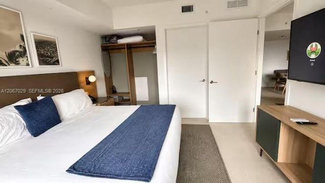 159 NE 6th St, Unit 3911, Miami, FL 33132 Photo