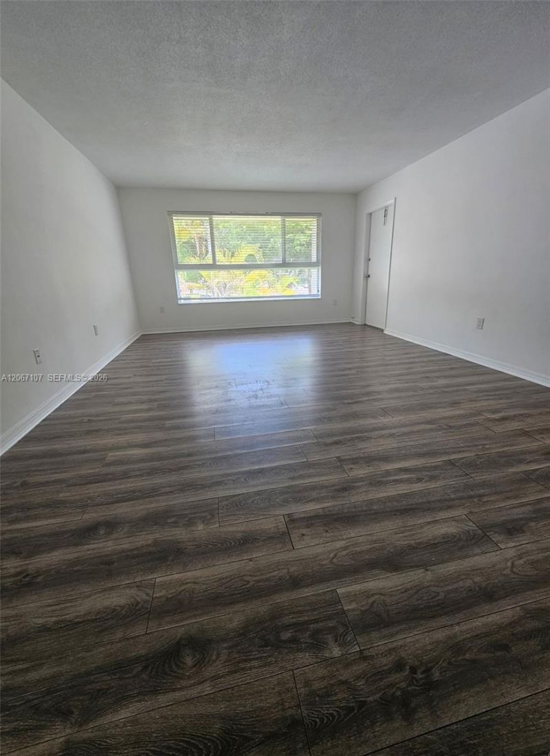 7470 Miami Lakes Dr, Unit B208, Miami Lakes, FL 33014 Photo