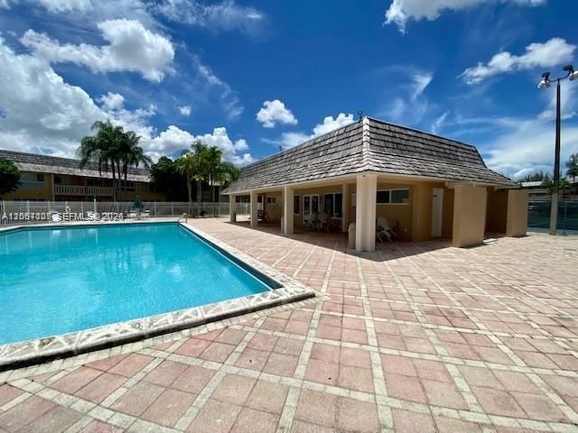7470 Miami Lakes Dr, Unit B208, Miami Lakes, FL 33014 Photo