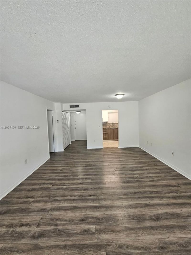 7470 Miami Lakes Dr, Unit B208, Miami Lakes, FL 33014 Photo