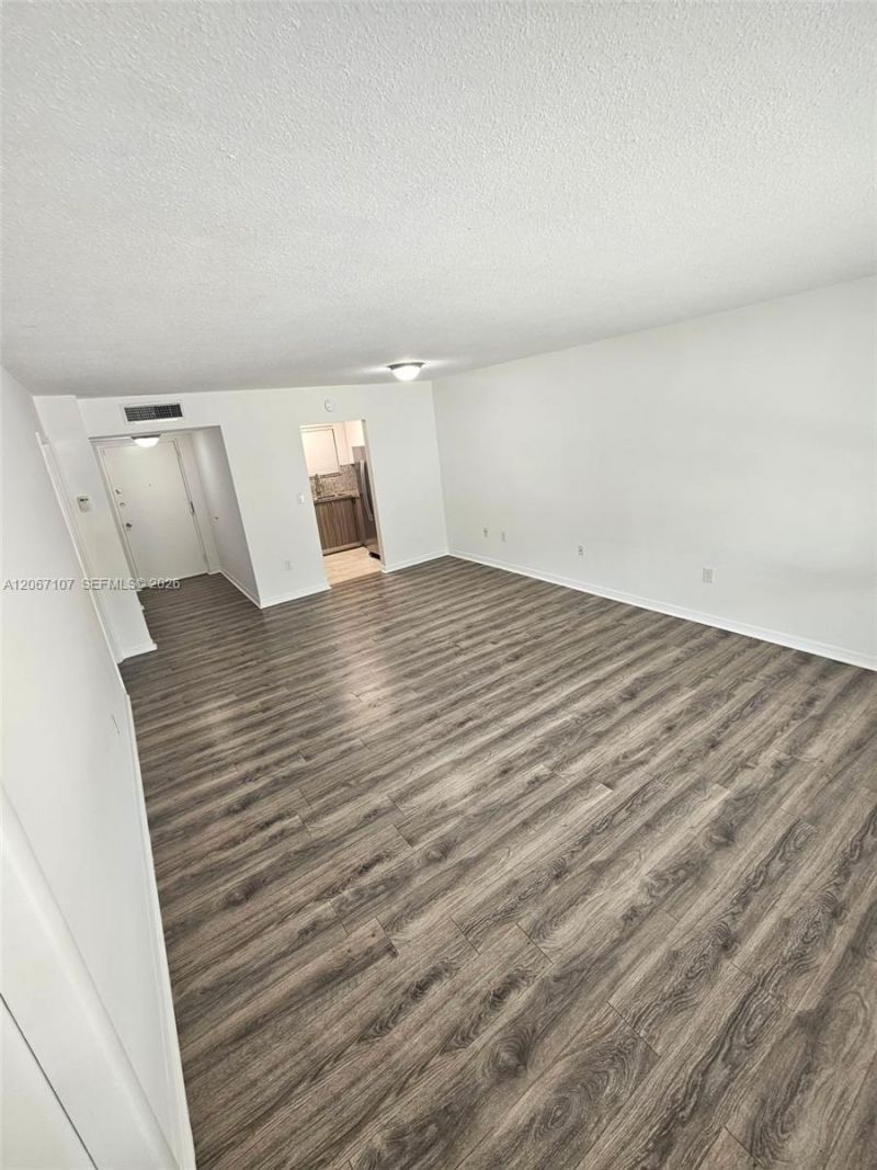 7470 Miami Lakes Dr, Unit B208, Miami Lakes, FL 33014 Photo