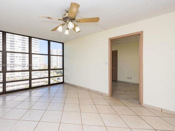2049 S Ocean Dr, Unit 806, Hallandale Beach, FL 33009