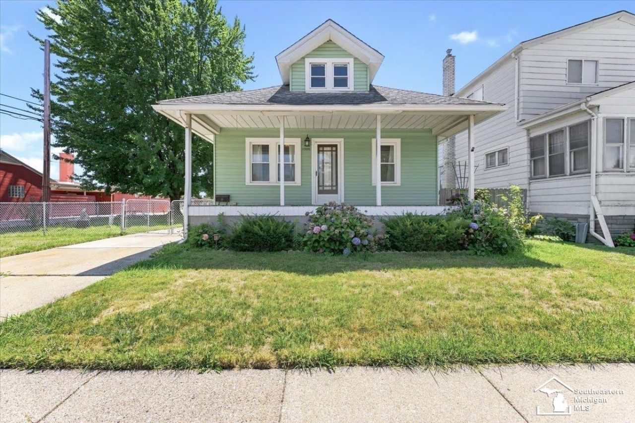 1305 Richmond Avenue, Lincoln Park, MI 48146 Main Photo