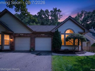 862 Whisperwood Trail, Fenton, Mi 48430