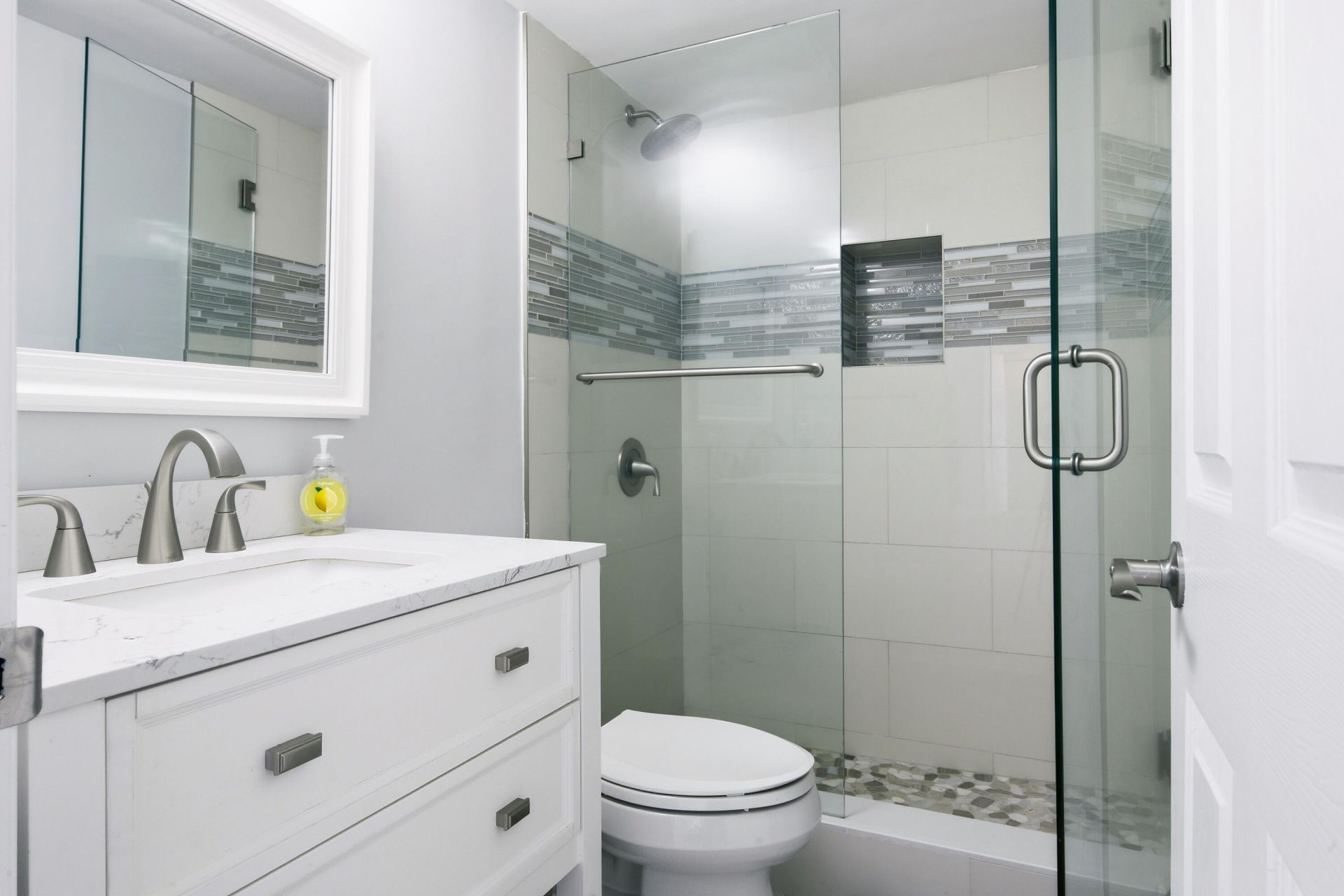 5600 N Flagler Drive, Unit 1105, West Palm Beach, FL 33407 Photo