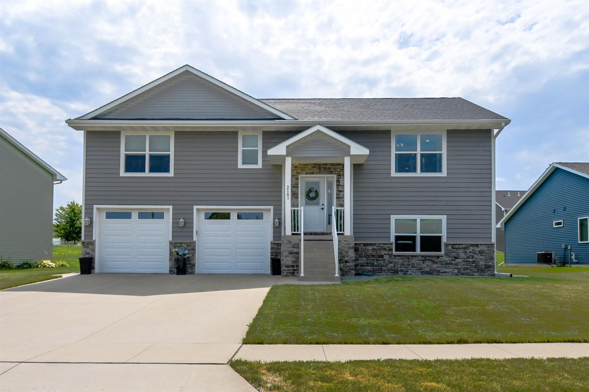 2161 Blackfoot Lane, Dubuque, IA 52002 Main Photo