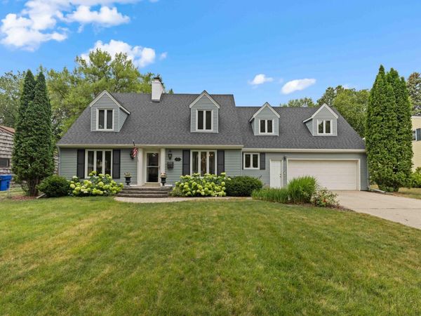 1711 7th Street S, Fargo, ND 58103