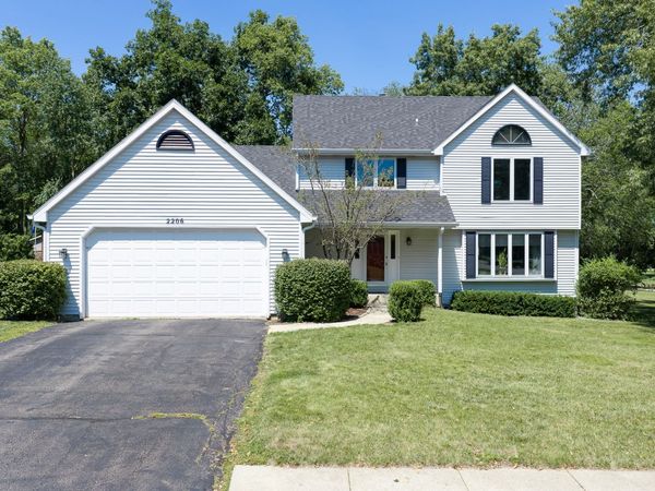 2206 Farmdale Lane , Freeport, IL 61032