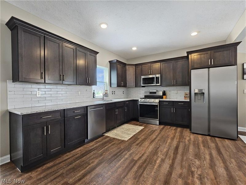 35965 Lake Shore Boulevard, Eastlake, OH 44095 Photo 16