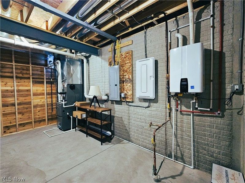 35965 Lake Shore Boulevard, Eastlake, OH 44095 Photo 24