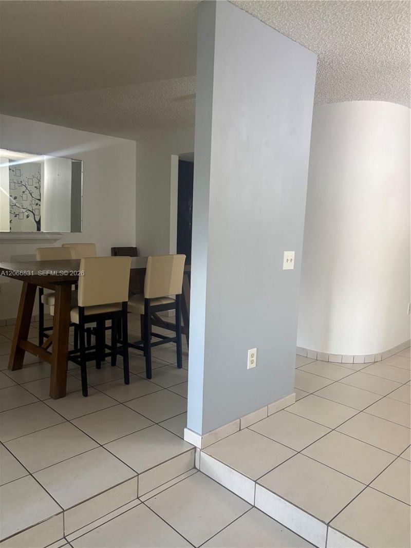 17919 NW 66th Ct , Hialeah, FL 33015 Photo
