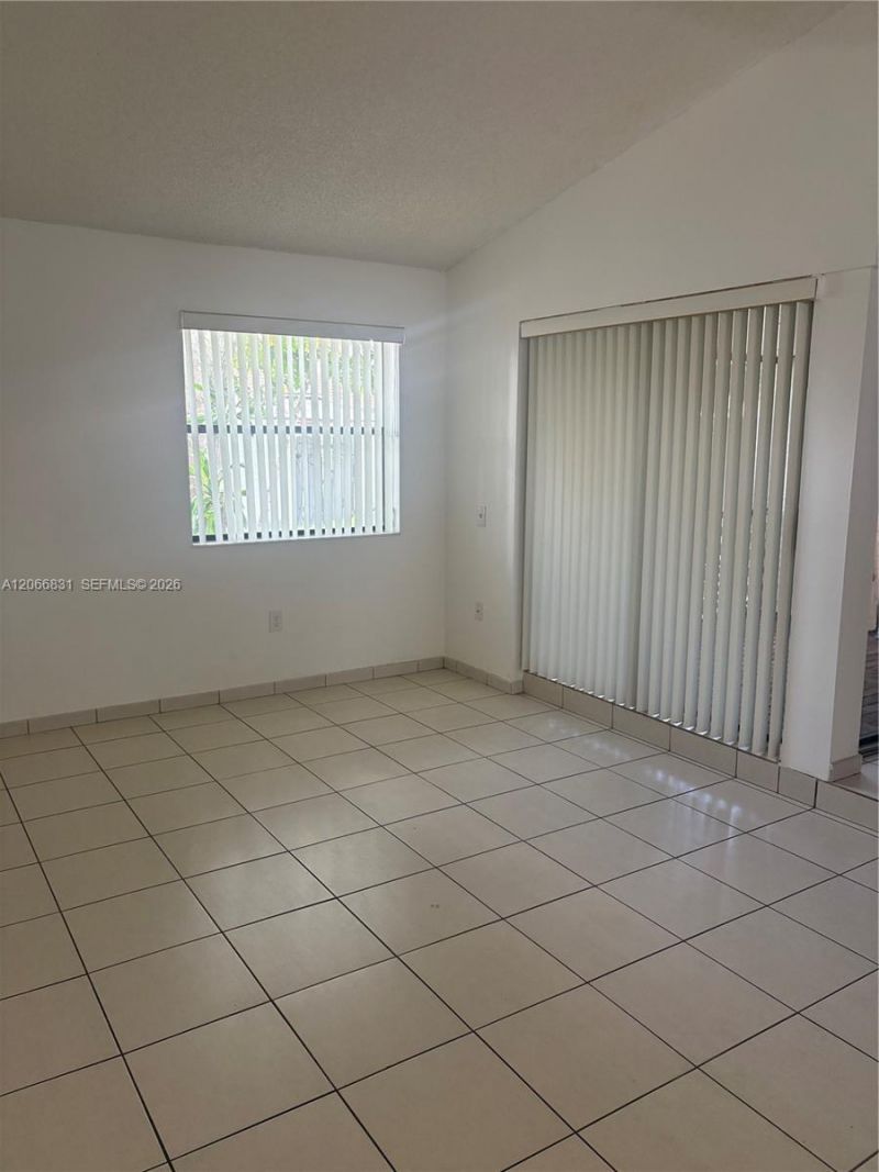 17919 NW 66th Ct , Hialeah, FL 33015 Photo