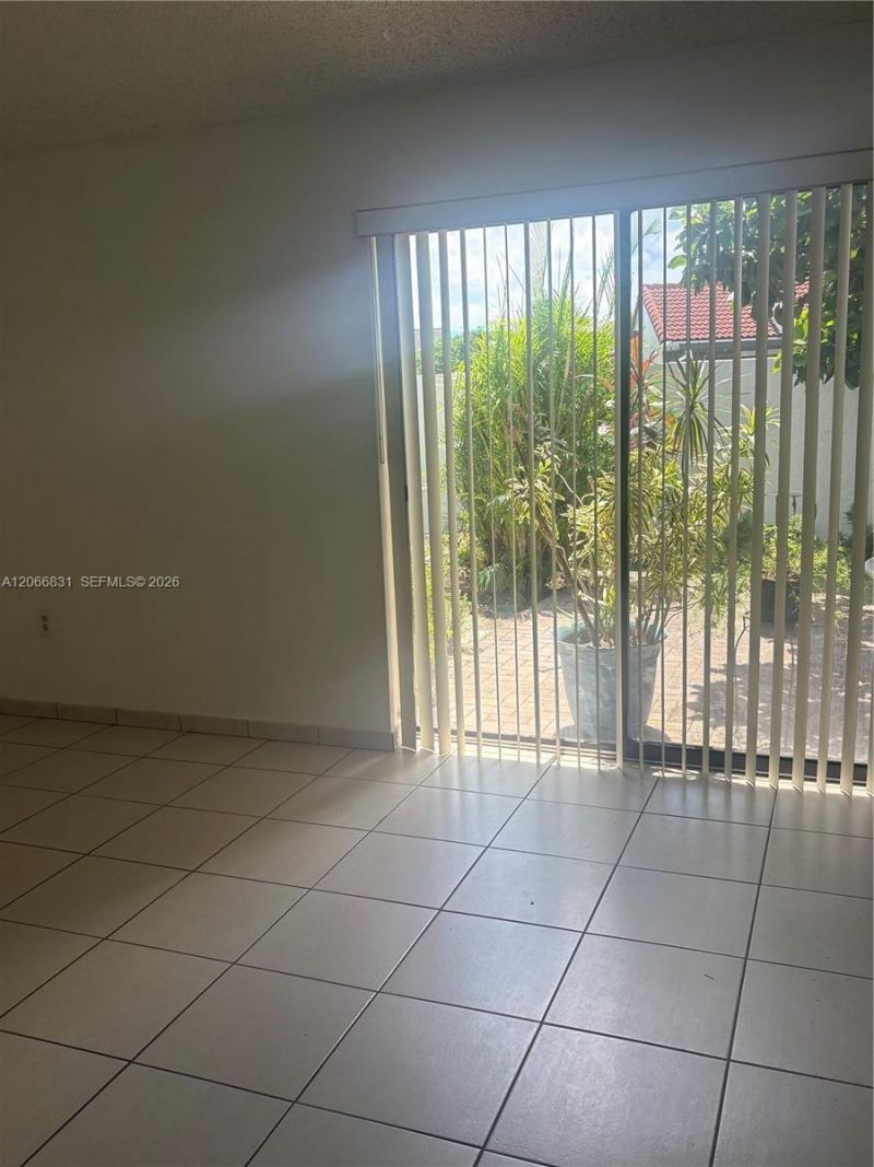 17919 NW 66th Ct , Hialeah, FL 33015 Photo