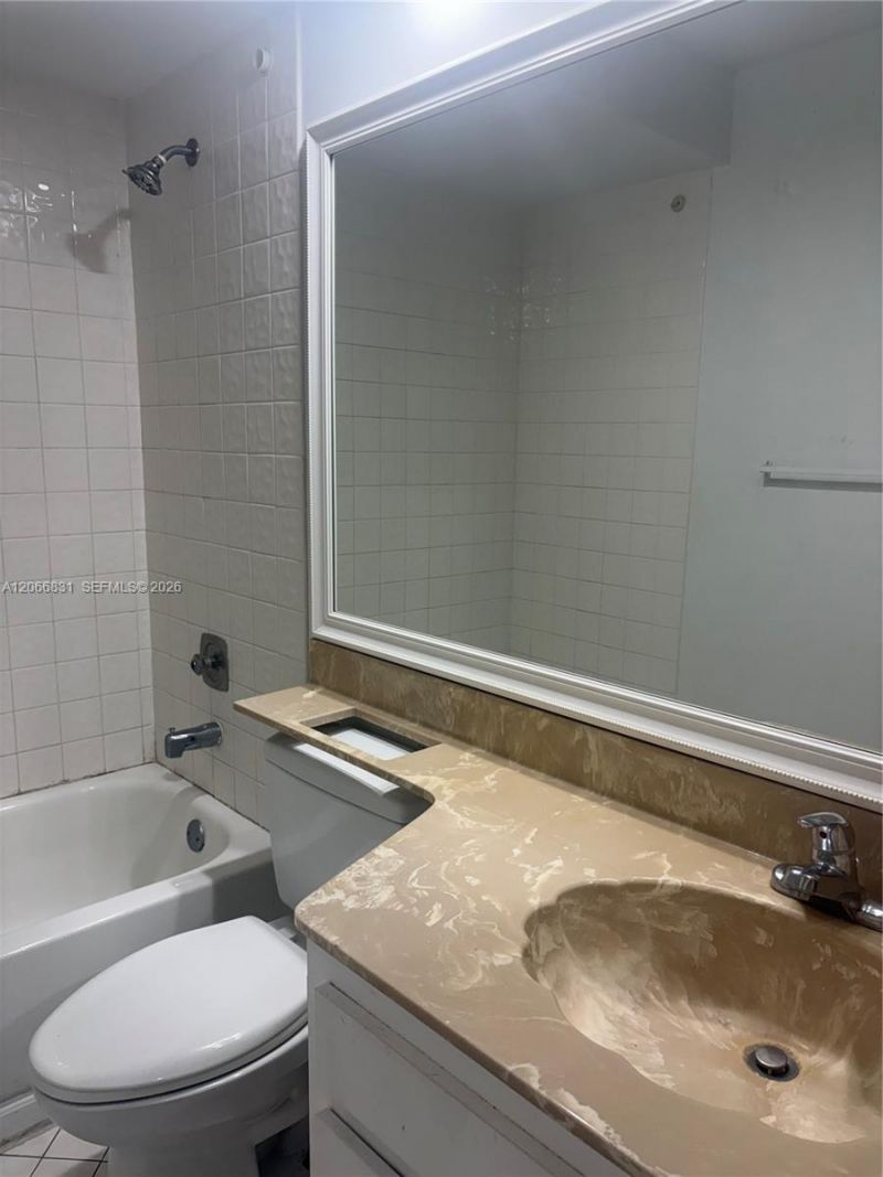 17919 NW 66th Ct , Hialeah, FL 33015 Photo