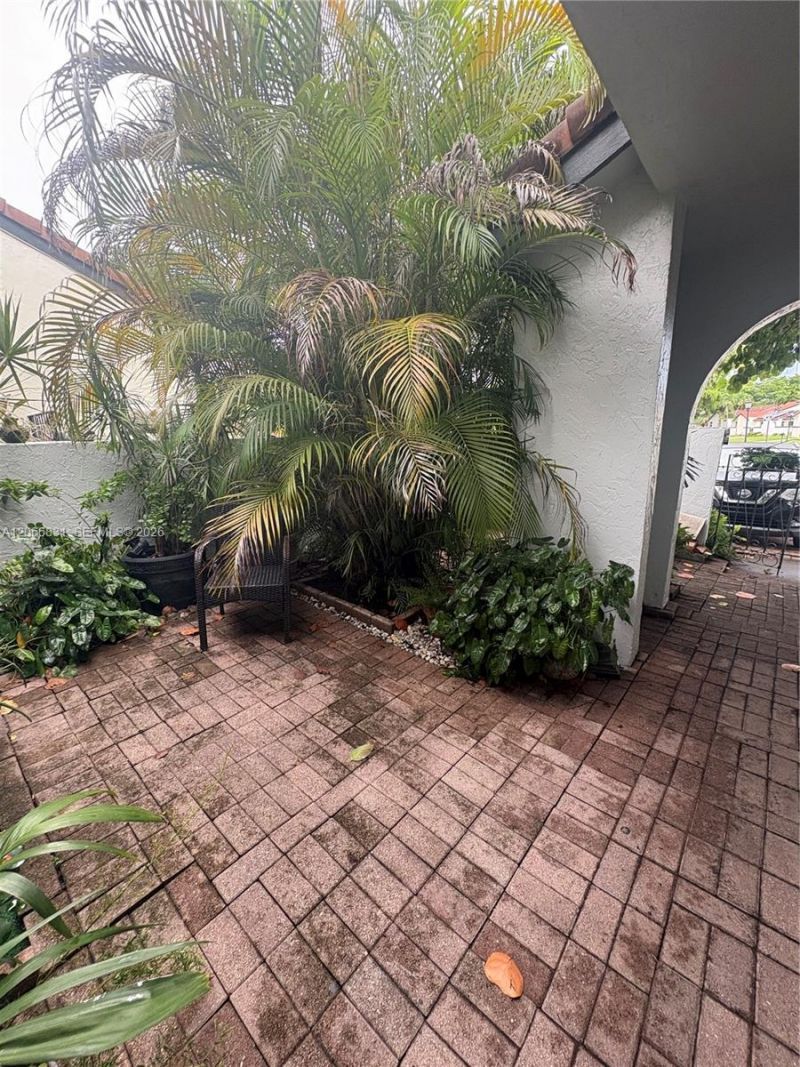 17919 NW 66th Ct , Hialeah, FL 33015 Photo
