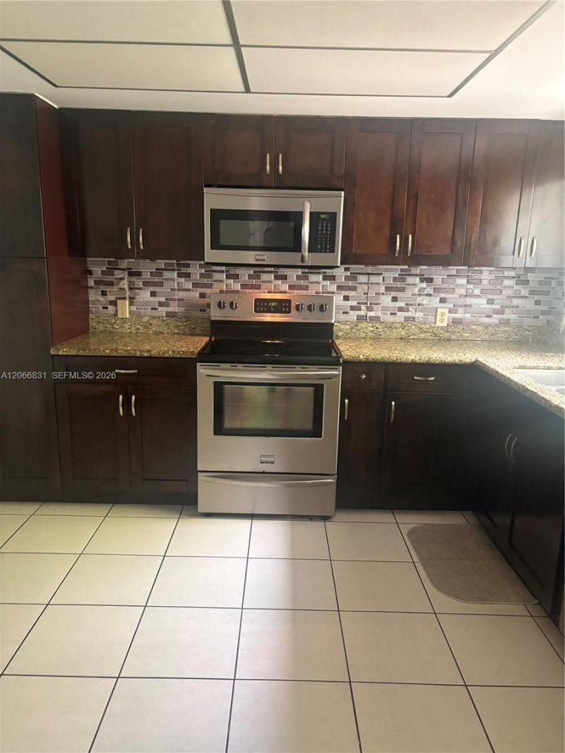 17919 NW 66th Ct , Hialeah, FL 33015 Photo