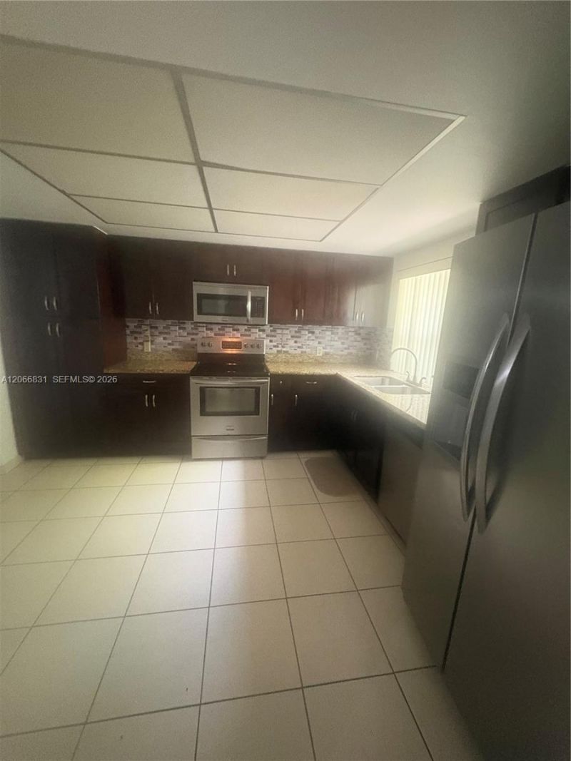 17919 NW 66th Ct , Hialeah, FL 33015 Photo