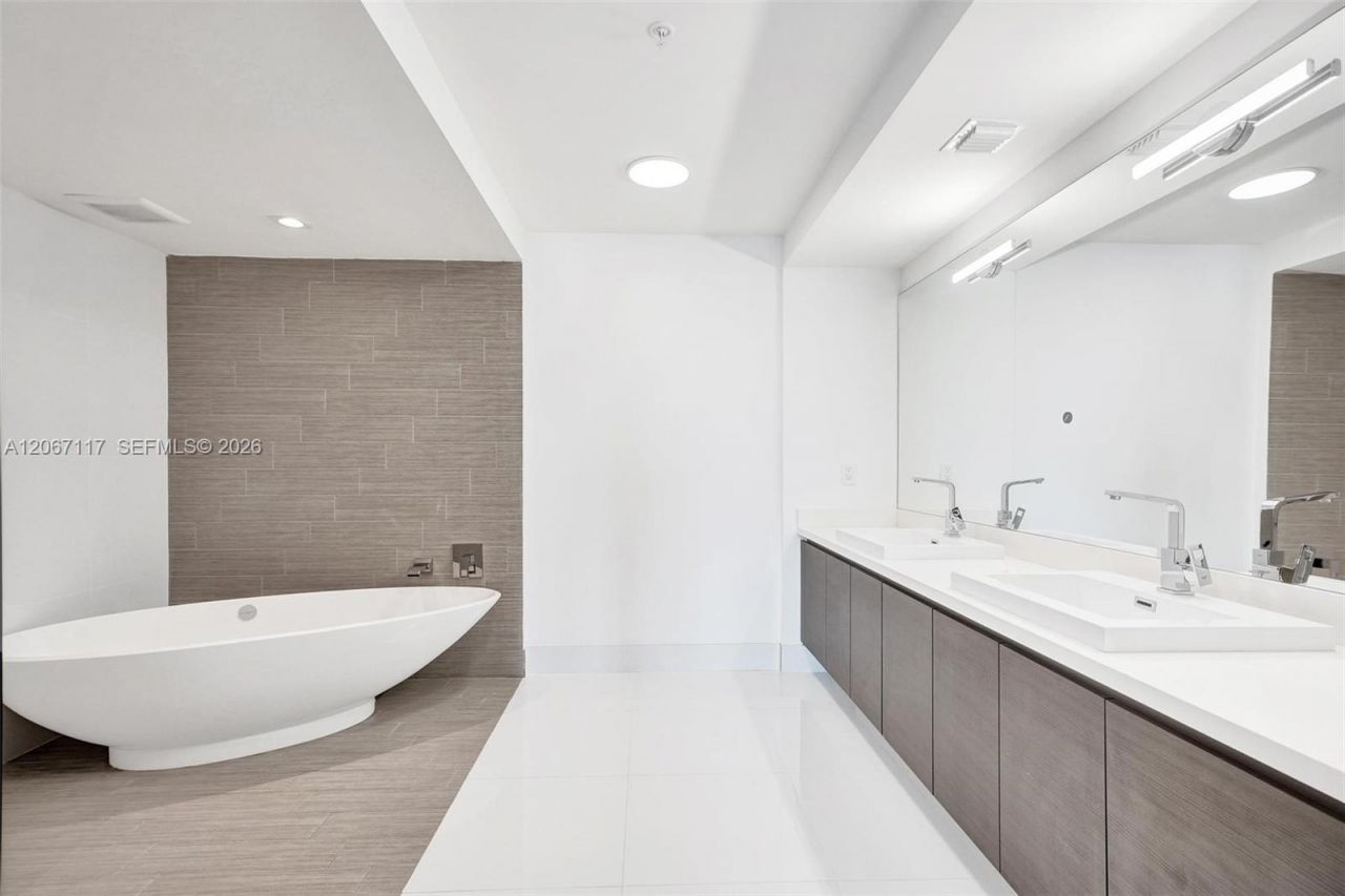 330 Sunny Isles Blvd, Unit 5-805, Sunny Isles Beach, FL 33160 Photo