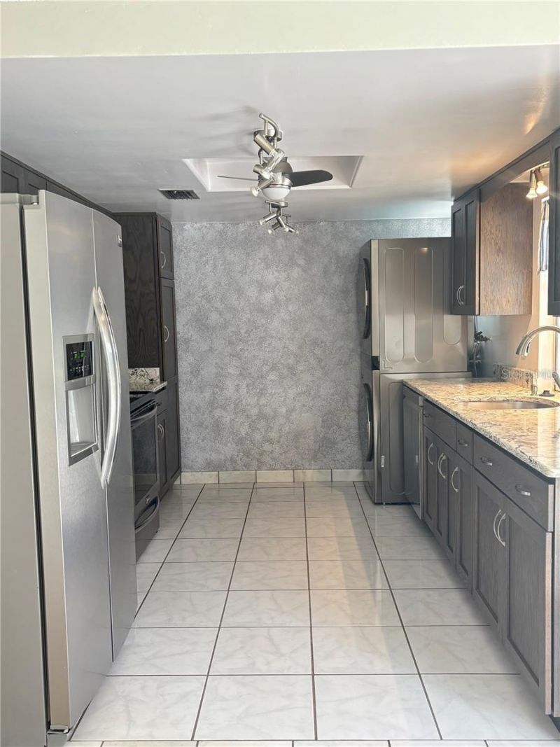 819 E 13th Avenue, New Smyrna Beach, FL 32169 Photo