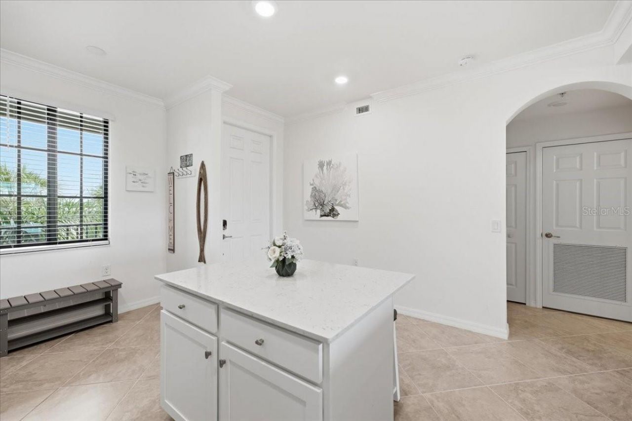 17520 Gawthrop Drive, Unit 305, Lakewood Ranch, FL 34211 Photo
