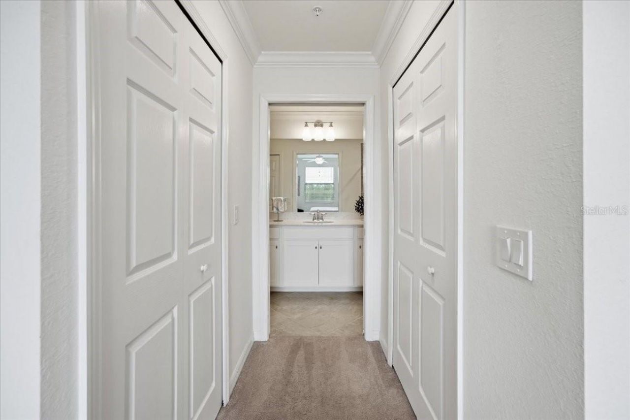 17520 Gawthrop Drive, Unit 305, Lakewood Ranch, FL 34211 Photo